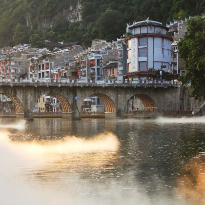 贵州贵阳+荔波小七孔景区+织金洞2日1晚跟团游