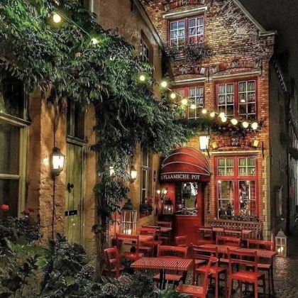 布鲁塞尔+布鲁日+根特+撒尿小童像+伯爵城堡+比利时漫画中心6日5晚拼小团