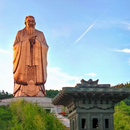 济南+泰安+曲阜+淄博+青岛6日5晚私家团