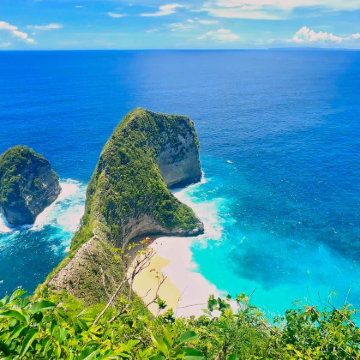 雅加达+巴厘岛+佩妮达岛8日7晚拼小团