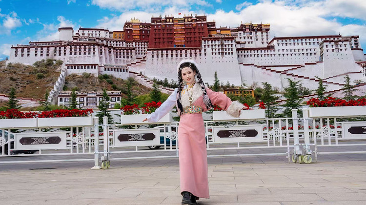 川藏南线318进藏6日纯玩攻略：然乌湖晨雾与林芝桃花之约