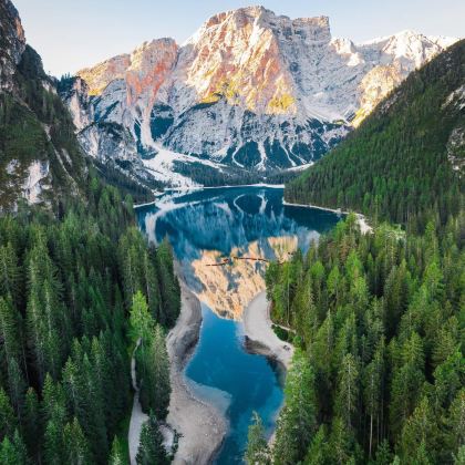 意大利+多洛米蒂山脉+少女峰+拉瓦莱多三峰山+龙疆湖+瑞士因特拉肯+采尔马特+苏黎世+日内瓦+阿彭策尔+沙夫豪森13日12晚私家团