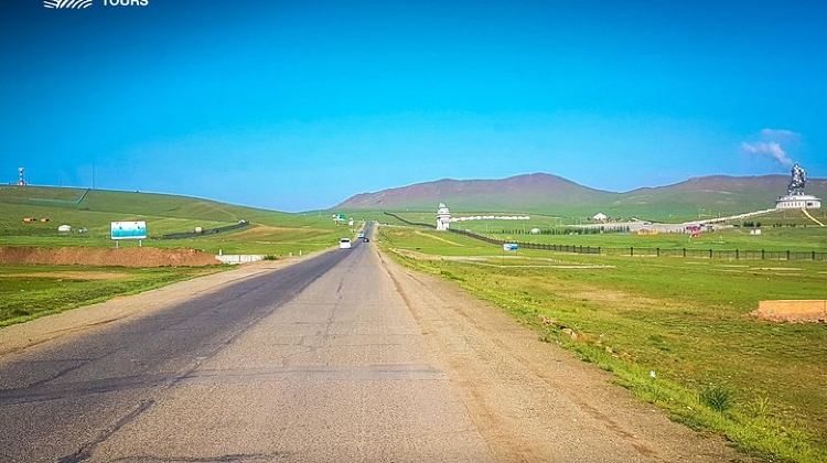 3D2N · Group Tours · 3 days Semi Gobi Desert and Genghis Khan Statue
