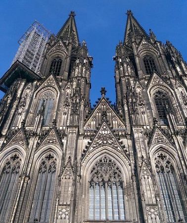 7D6N • 7-Day Taste of Central Europe Tour to Paris, Amsterdam, Brussels and more!