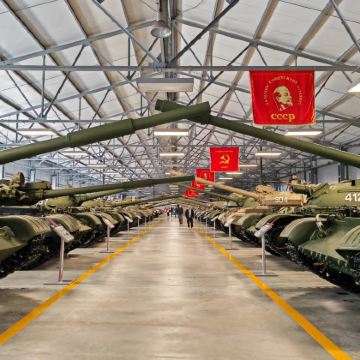 俄罗斯莫斯科+圣彼得堡9日跟团游