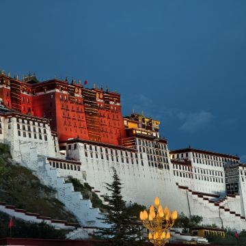 拉萨+林芝+雅鲁藏布大峡谷+巴松措+布达拉宫+大昭寺+羊卓雍错+纳木措景区8日7晚拼小团