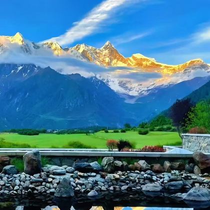 林芝+波密+雅鲁藏布大峡谷+鲁朗林海+然乌湖+来古冰川+米堆冰川5日4晚私家团