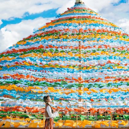 云南昆明+大理市+丽江+香格里拉8日7晚跟团游