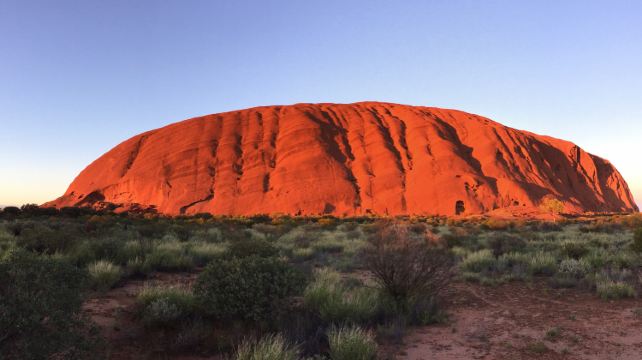 <3天>【乌鲁鲁日出】乌鲁鲁+卡塔丘塔国家公园·乌鲁鲁日出、探秘原住民文化、打卡艾尔斯岩、奥加石、沉浸式感受红土中心魅力