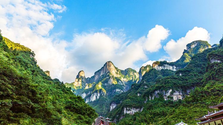 3D2N · Group Tours ·  Zhangjiajie + Tianmen Mountain National Forest Park+Zhangjiajie National Forest Park