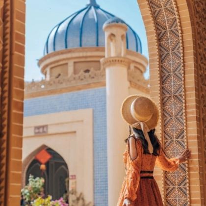 新疆乌鲁木齐+南疆10日9晚跟团游