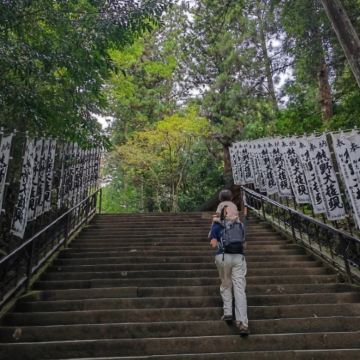 徒步·熊野古道中边路+那智瀑布+熊野本宫大社+熊野那智大社+近露王子+大阪5日4晚跟团游