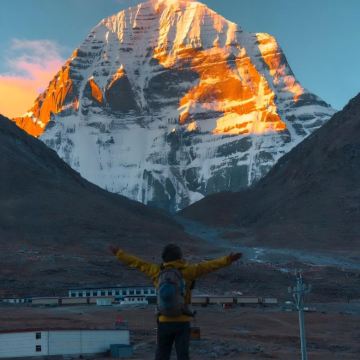 拉萨+阿里+珠峰大本营+冈仁波齐+布达拉宫10日9晚私家团