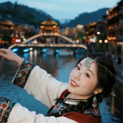 黄果树景区+荔波小七孔景区+西江千户苗寨+镇远古城+梵净山+织金洞7日6晚跟团游