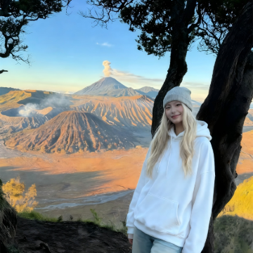 印度尼西亚巴厘岛+佩妮达岛+布罗莫火山+伊真火山5日4晚跟团游