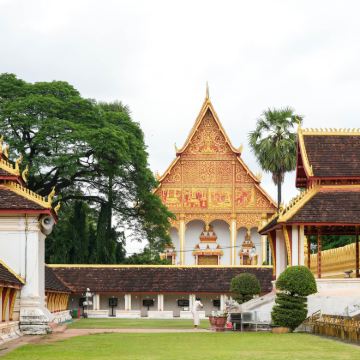 老挝万象+万荣+琅勃拉邦7日6晚私家团