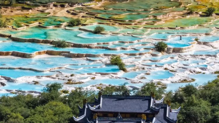 3D2N · Private Tours · Panda + Sanxingdui + Jiuzhaigou + Huanglong - Summer Escape, High-Speed Rail