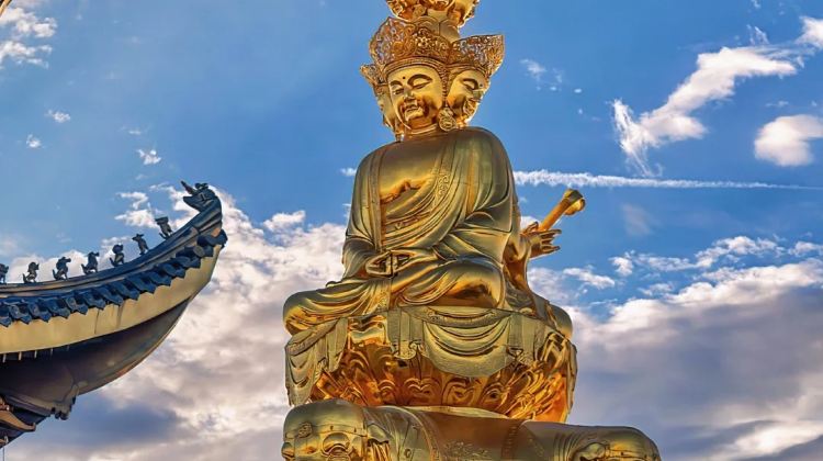 8-day 7-night · Private Tour · Chengdu + Jiuzhaigou + Huanglong Scenic and Historic Interest Area + Mount Emei + Leshan