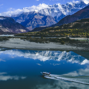 拉萨+林芝+布达拉宫+大昭寺+巴松措+雅鲁藏布大峡谷+羊卓雍错+纳木措景区12日7晚私家团