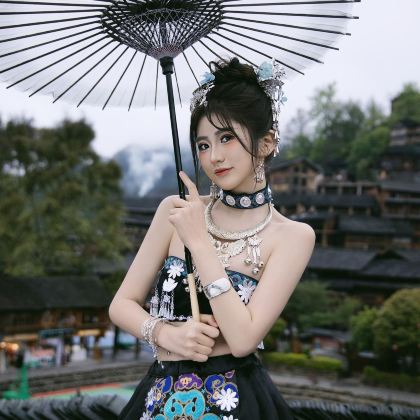 贵州贵阳+黄果树景区+荔波+西江千户苗寨5日4晚拼小团