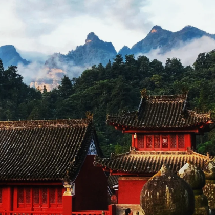 武汉+武当山+神农架9日8晚私家团