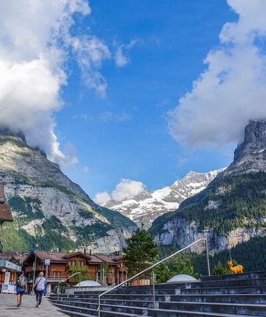 6D5N • 6-Day The Italian Lakes & Swiss Alps Explorer Small-Group Tour from Milan