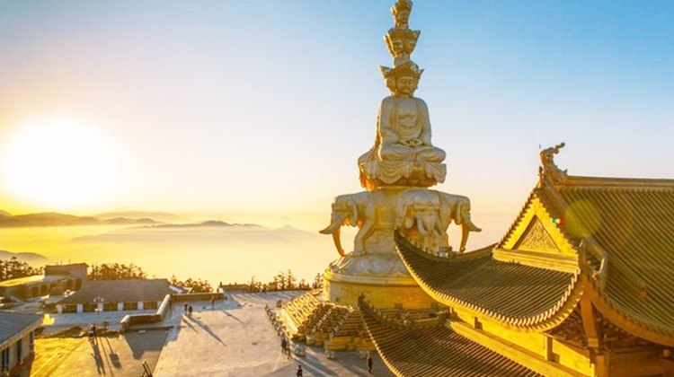 【成都出发】成都+九寨沟+都江堰+峨眉山市+乐山+三星堆博物馆+成都大熊猫繁育研究基地+黄龙风景名胜区7日6晚私家团