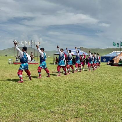 蒙古乌兰巴托+成吉思汗国家博物馆+宰桑纪念碑+特日勒吉国家公园+成吉思汗骑马雕像5日4晚拼小团