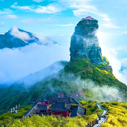 贵州贵阳+黄果树景区+荔波+镇远县+西江千户苗寨+梵净山7日6晚跟团游