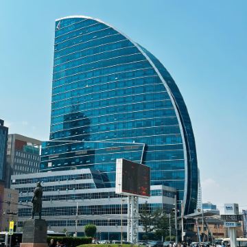 蒙古乌兰巴托+甘丹寺+博克多汗冬宫+成吉思汗骑马雕像+特日勒吉国家公园4日3晚拼小团