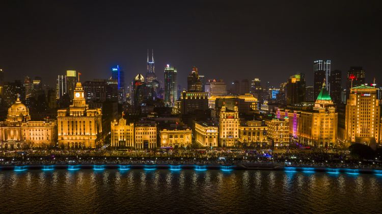 5D4N · Private Tours · Shanghai +Hangzhou +Suzhou + Wuzhen Click to customize your itinerary for discounts. The itinerary can be adjusted, and hotels can be replaced or excluded.