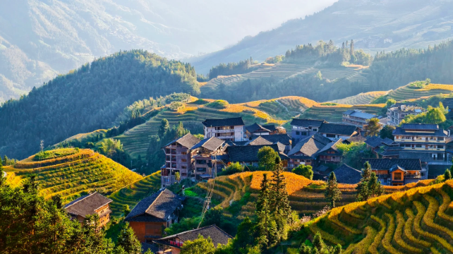 桂林+灕江風景名勝區+陽朔+古東瀑布+龍脊梯田6日5晚跟團遊·春節特惠+0元限升桂林賓館湖景房+限升12人團+灕江4星船+古橋航拍+印象/千古情+贈豪禮