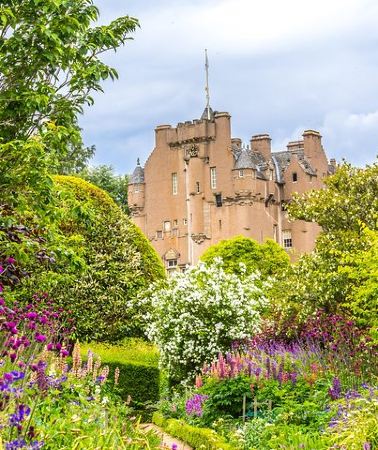 4D3N • 4-Day Scottish Castles Experience Small-Group Tour from Edinburgh