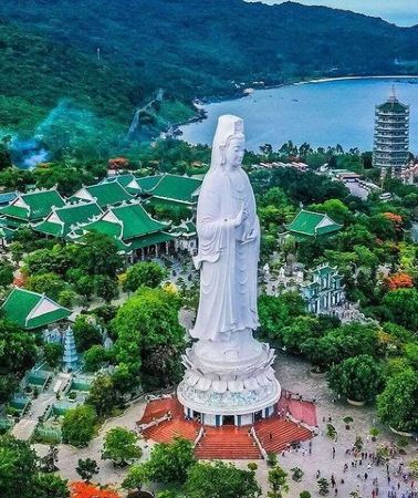2D1N • Da Nang City Sightseeing and Ba Na Hills Golden Bridge 2 Day Tour