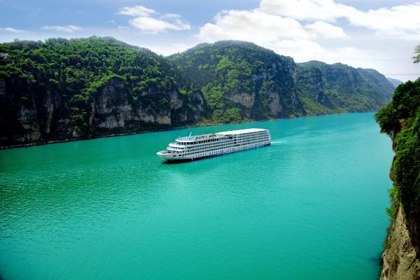 6-day · Yangtze River Three Gorges · Chongqing-Fengdu County-Zhong County-Fengjie County-Wushan County-Badong-Yichang-Yueyang-Shenzhen-Wuhan