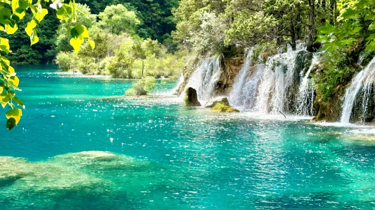 7-day 6-night · Private Tour · Chengdu + Chongqing + Jiuzhaigou + Huanglong National Scenic Area
