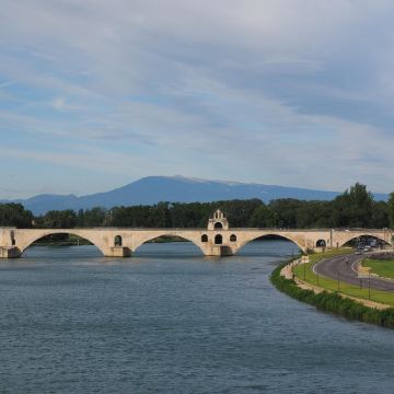 法国巴黎+巴塞罗那+安道尔+波尔多8日7晚跟团游