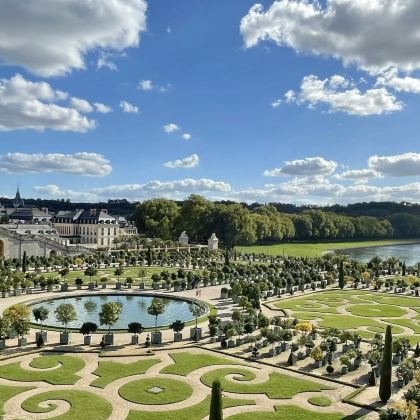 法国巴黎+鲁昂+蓬托尔松+圣马洛+卢瓦尔河谷+尚博尔+凡尔赛宫9日8晚拼小团