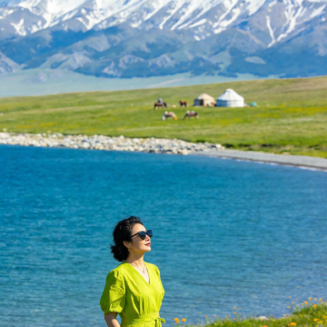 新疆伊犁+赛里木湖+那拉提旅游风景区6日5晚跟团游