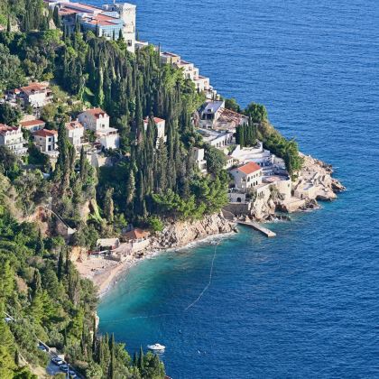 杜布罗夫尼克+萨格勒布+斯普利特+布莱德湖+罗维尼+斯洛文尼亚10日9晚拼小团