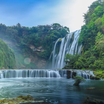 贵州贵阳+黄果树景区+荔波小七孔景区+西江千户苗寨4日3晚私家团