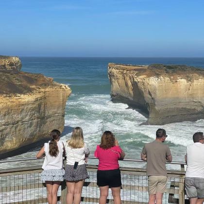 澳大利亚墨尔本+普芬比利蒸汽火车+大洋路步道4日3晚跟团游