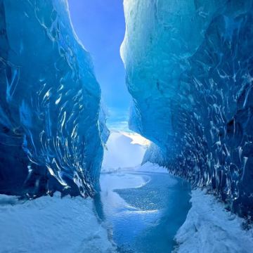 挪威特罗姆瑟+罗弗敦群岛+冰岛蓝湖+蓝冰洞11日10晚拼小团