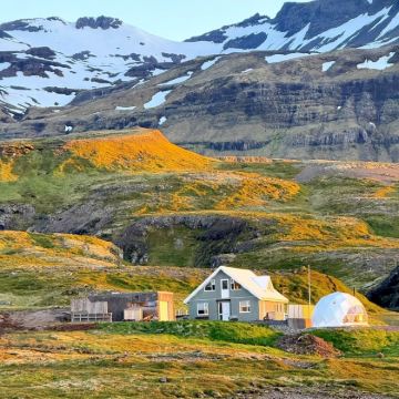 冰岛雷克雅未克+黄金旅游圈+瓦特纳冰川国家公园+斯奈山半岛8日6晚拼小团