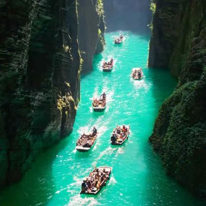 恩施市+恩施大峡谷+鹤峰屏山旅游景区5日4晚跟团游