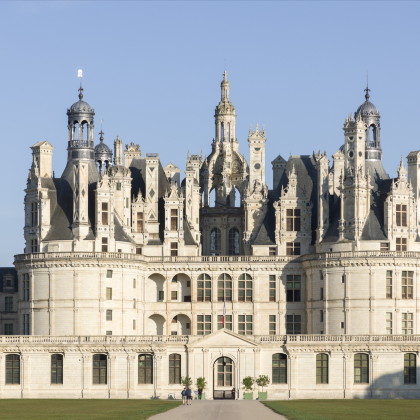 法国8日7晚私家团