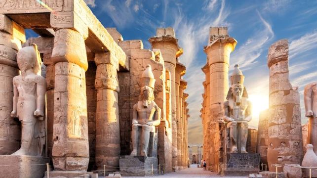 <9天>【2-12人小團 神祕埃及】·埃及開羅+紅海+盧克索+阿斯旺：尼羅河5星遊輪+贈兩大體驗(馬車巡遊+風帆船)+含1段內陸飛機+紅海自由行+自選盧克索熱氣球(兩人成團+免費接送機)