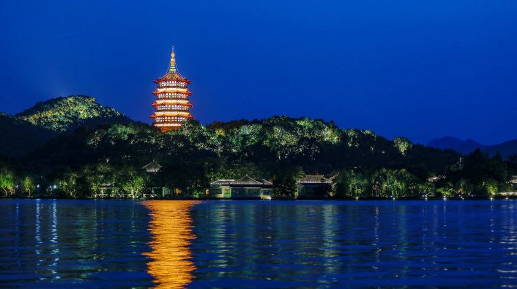 5D4N · Group Tours · Shanghai + Suzhou + Wuzhen + Hangzhou. Contact the customer service to obtain the discount information.