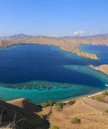 4D3N • Private tour 4 days 3 nights Komodo on boat, waterfall and Rangko cave