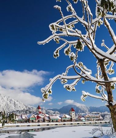 2D1N • Xiling Snow Mountain and Huashuiwan Hot-spring Tour